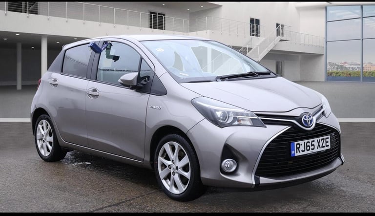  Toyota Yaris 1.5 VVT-h Sport E-CVT Euro 6 5dr Petrol/Electric Hybrid Automatic