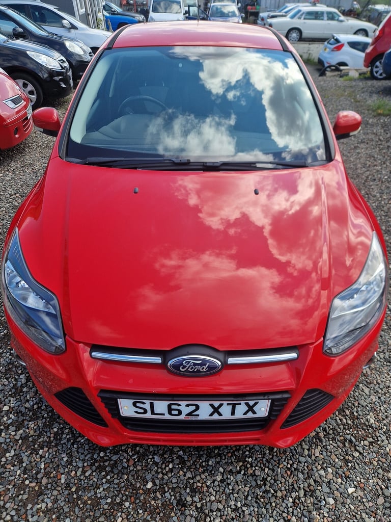2012 Ford Focus 1.6 Zetec 5dr, Mot April.  2 keys, lovely looking car. Ulez compliant.  HATCHBACK...
