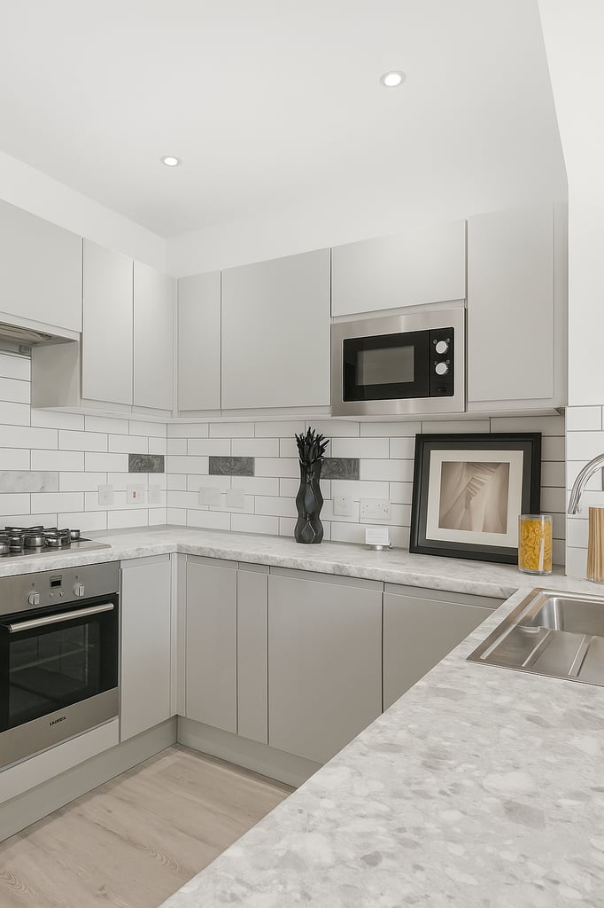 6 bedroom house in Alfred Road, Belvedere, DA17