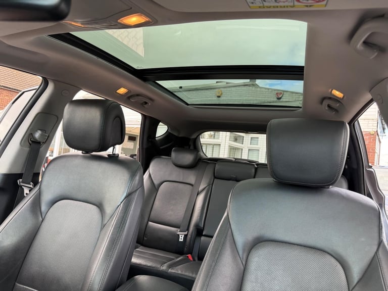 2017 Hyundai Santa Fe 2.2 CRDi Blue Drive Premium SE Auto 4WD Euro 6 (s/s) 5dr (7 Seat) ESTATE Di...