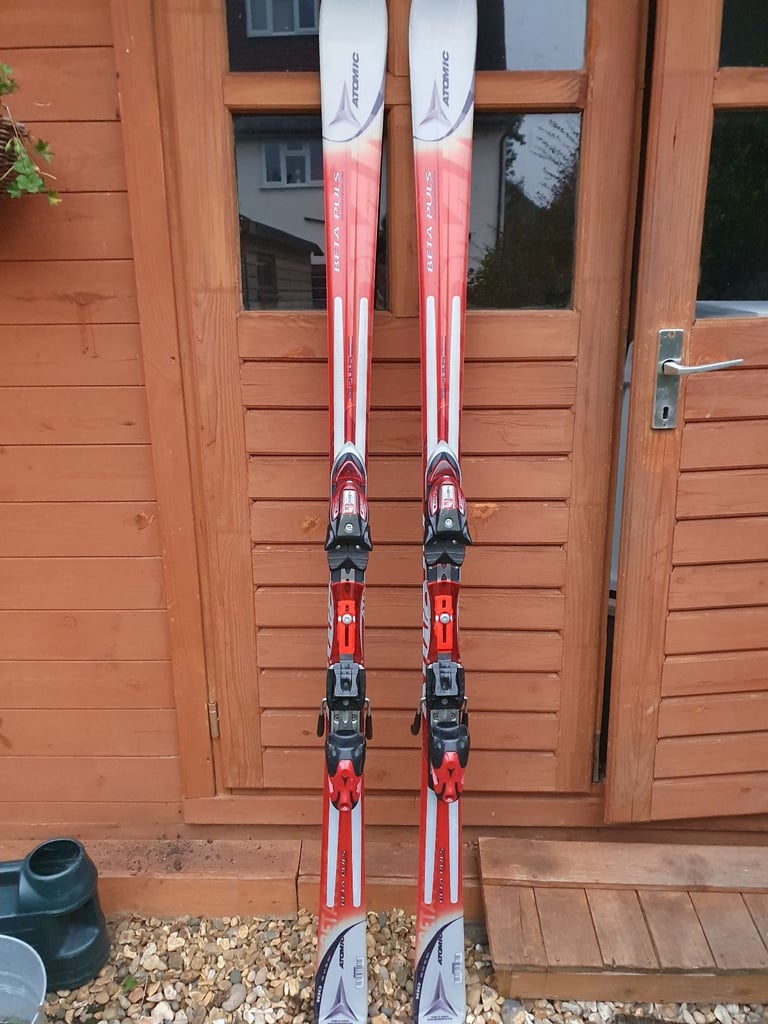 image for Atomic Beta Puls 175cm carving skis with bidings in great shape 