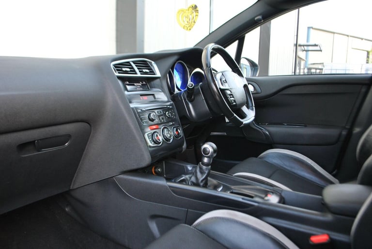 2013 Citroen DS4 1.6 VTi DStyle Euro 5 5dr HATCHBACK Petrol Manual