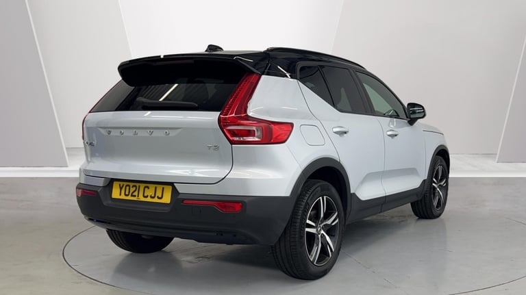 2021 Volvo XC40 R-Design, T3 automatic (Power Tailgate, Rear Park Assist) Estate Petrol Automatic