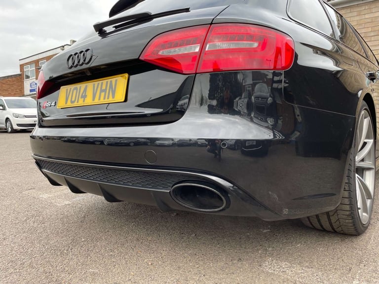 2014 Audi A4 4.2 RS 4 FSI Quattro Auto 4WD 5dr Estate Petrol Automatic