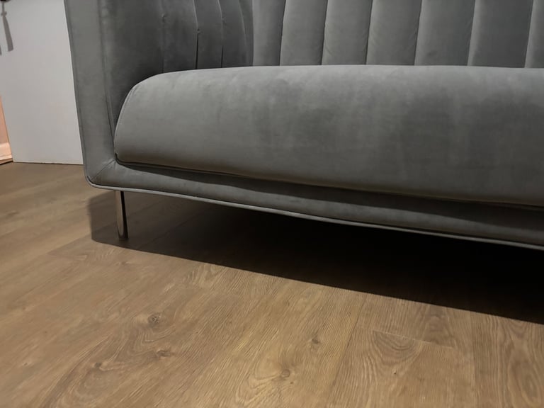 Bellamy velvet 2 seater sofa and snuggle chair