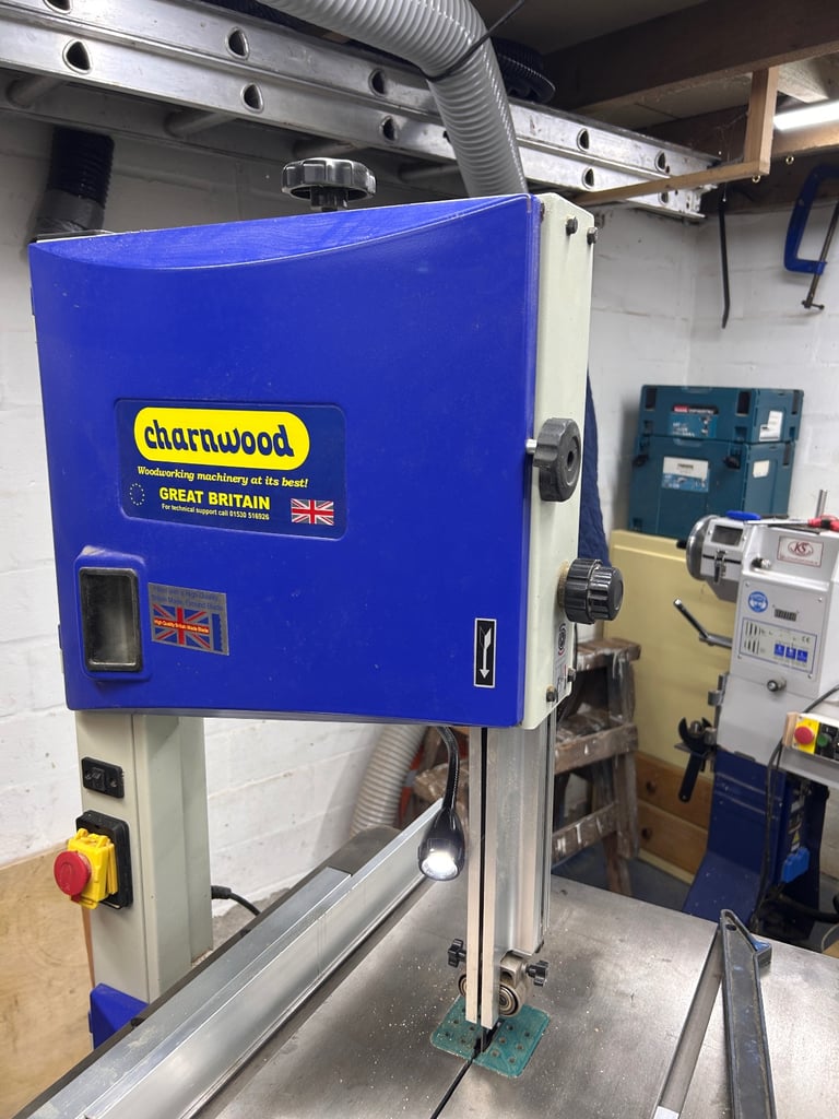 Charnwood B350 Woodworking Bandsaw with Wheeled Stand, And 4 Blades