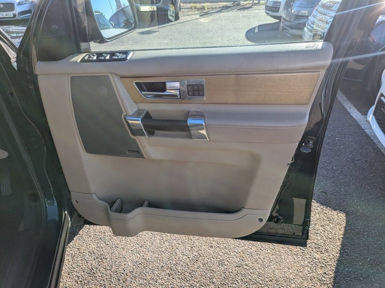 2012 62 LAND ROVER DISCOVERY 4 3.0 SD V6 HSE SUV 5DR DIESEL AUTO 4WD EURO 5 (255