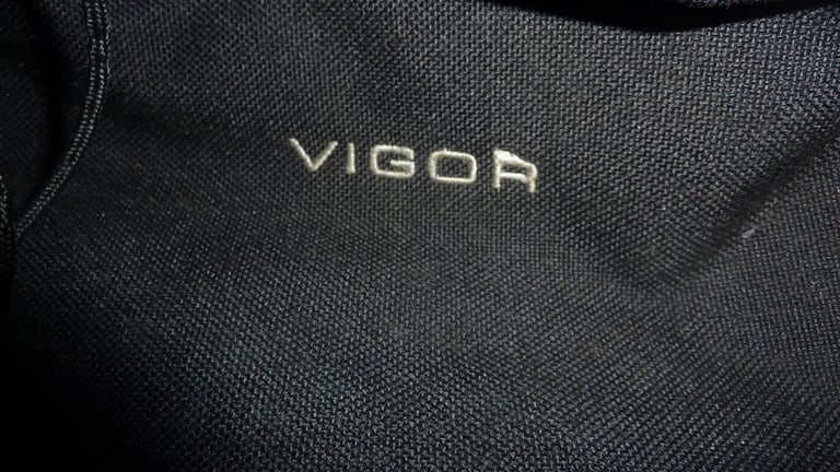 NORTH FACE Hiking Backpack Mule Bag Large Vigor BLACK BLUE Spacious Camping Excellent Back Pack!