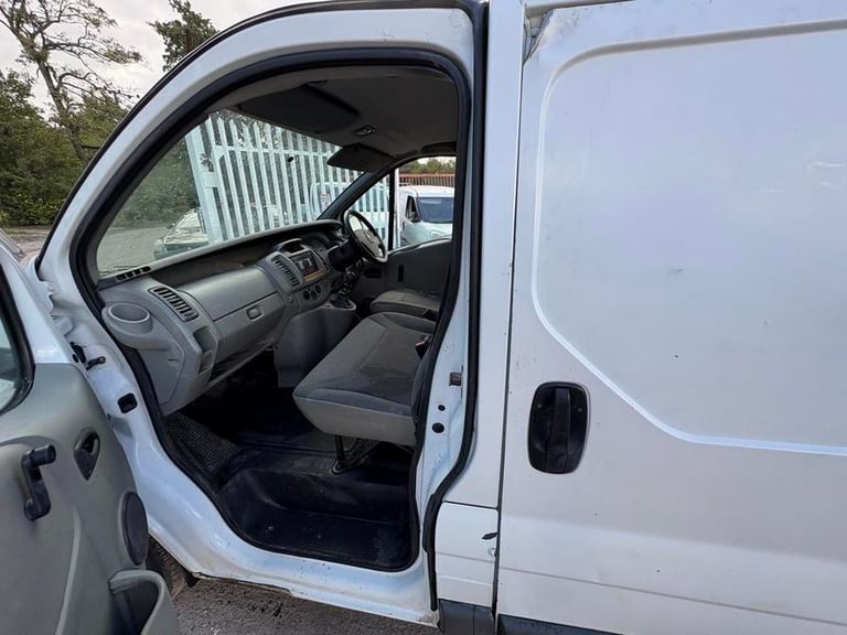 2010 Vauxhall Vivaro Vivaro  2900 CDTI LWB Panel Van DIESEL Manual