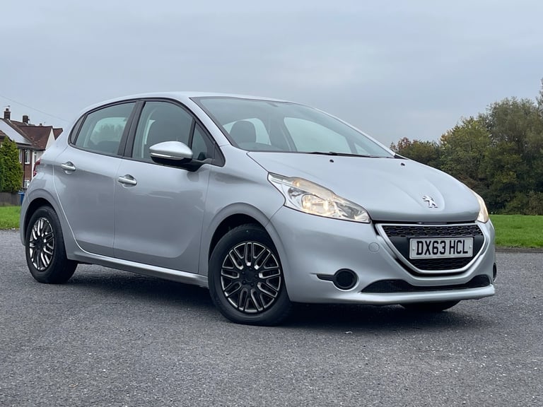 Peugeot, 208, Hatchback, 2013, Manual, 1199 (cc), 5 doors