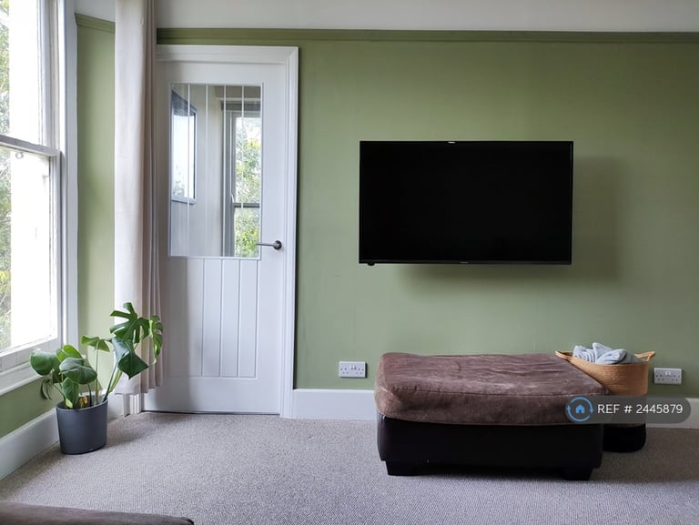 image for 2 bedroom flat in Cotham Brow, Bristol, BS6 (2 bed) (#2445879)