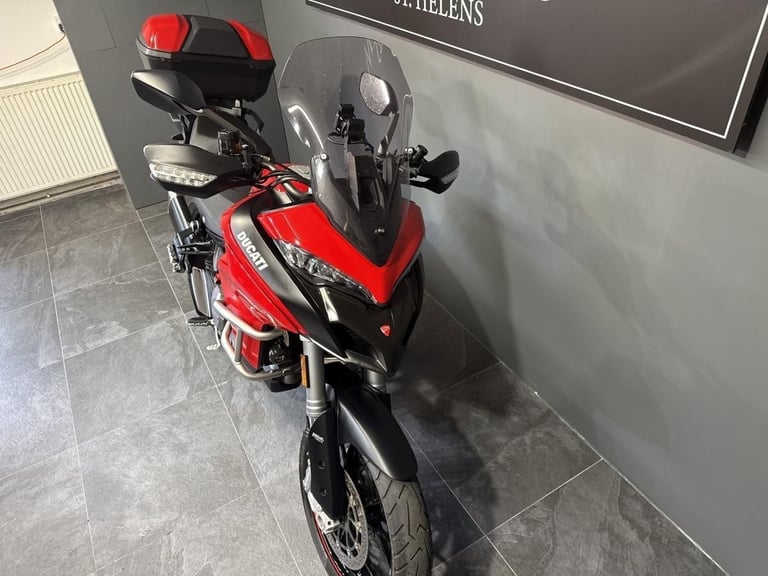 2021 DUCATI MULTISTRADA 950 S ADVENTURE BIKE FITTED WITH TOP BOX