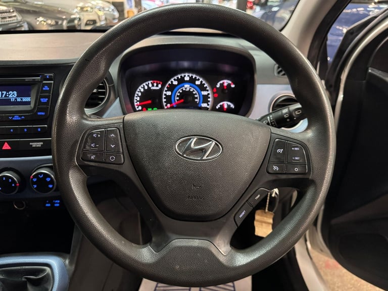 2015 Hyundai i10 1.0 SE Euro 5 5dr HATCHBACK Petrol Manual