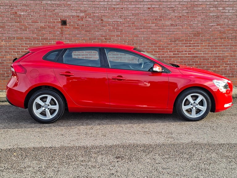 2015 15 Volvo V40 1.6 D2 ES 5 Door Manual. 20GBP RFL. Only 59000 Miles with FSH!