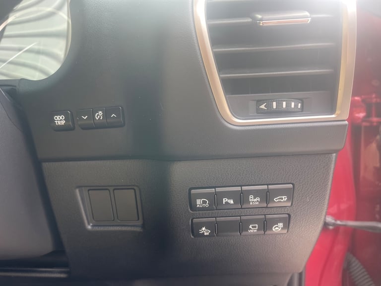 2017 Lexus NX 2.5 300h Premier SUV 5dr Petrol Hybrid E-CVT 4WD Euro 6 (s/s)