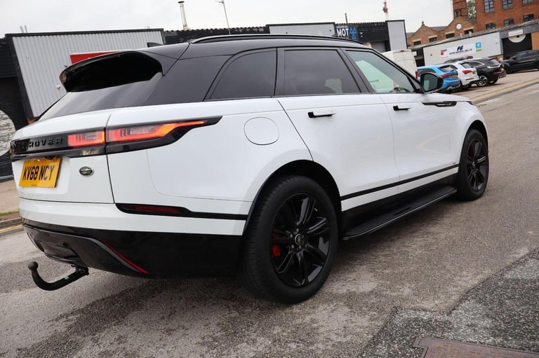 LAND ROVER RANGE ROVER VELAR 2.0 D240 R-Dynamic SE Auto 4WD Euro 6 (s/s) 5dr
