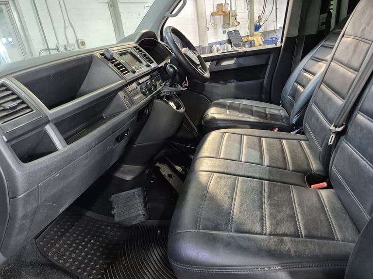 USED VOLKSWAGEN TRANSPORTER T30 TDI SHUTTLE S BMT BLACK 2017