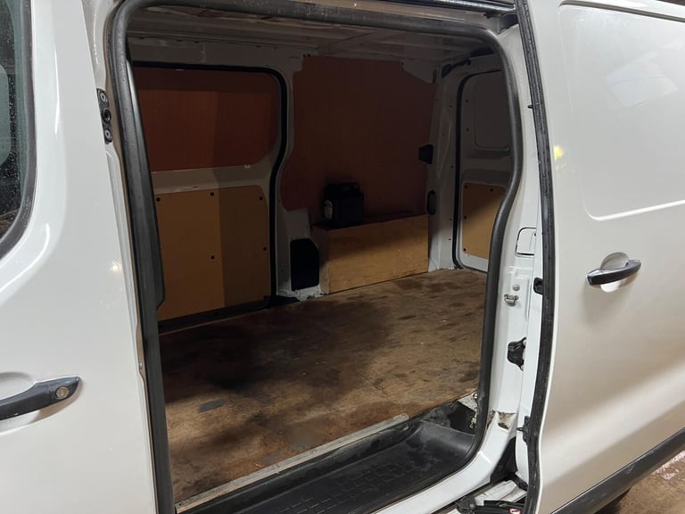 2024 Citroen Dispatch 1.5 BlueHDi 120ps Van Enterprise PANEL VAN DIESEL Manual