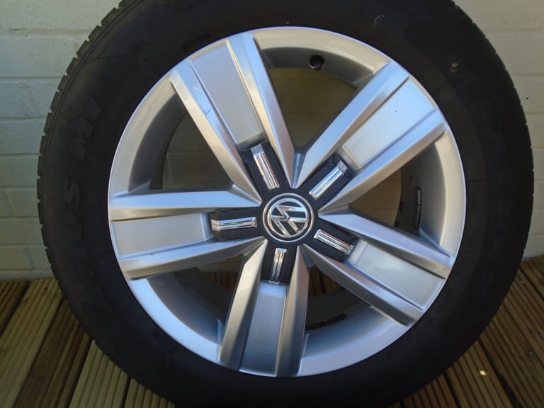 4 X DEVONPORT VOLKSWAGEN TRANSPORTER WHEELS & TYRES 215/235 60 17inch ALL TYRES VIRTUALLY NEW.