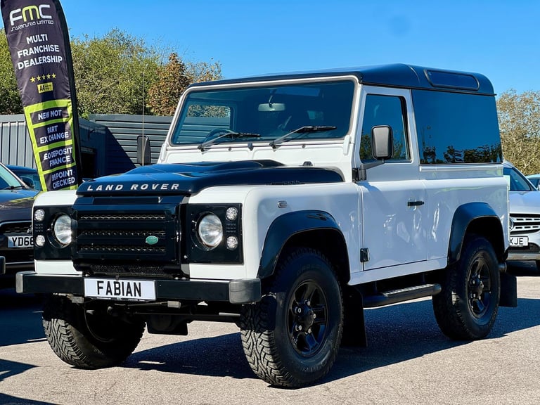 2014 Land Rover Defender 90 XS 2.2 TDCI **Masi Windows - 4 Seater - TentBox**