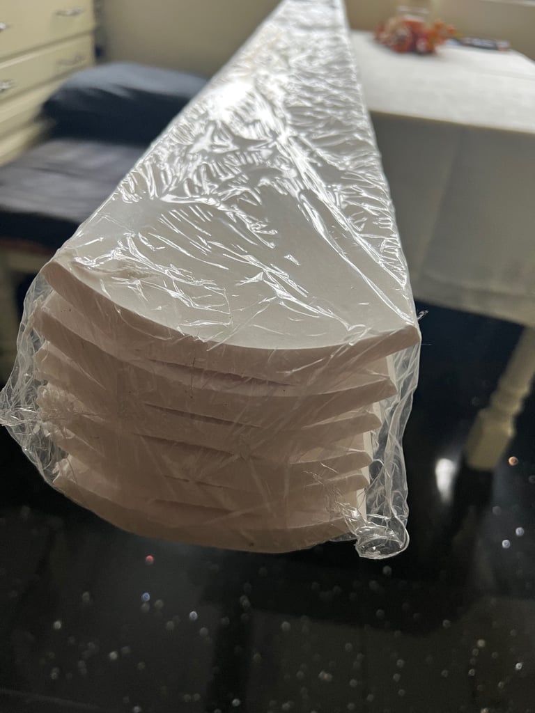 Polystyrene lightweight coving 