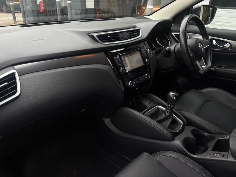 2018 Nissan Qashqai 1.6 dCi Tekna 5dr Hatchback Diesel Manual