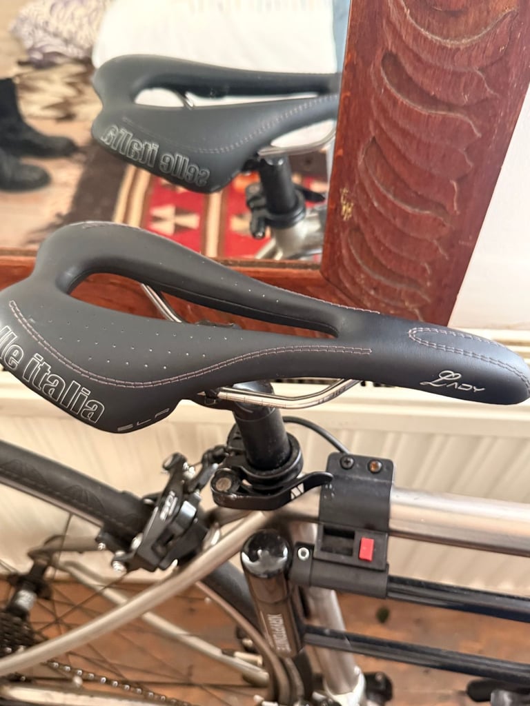 Custom Built Road Bike – Titanium – Shimano 105 Groupset - Carbon Forks