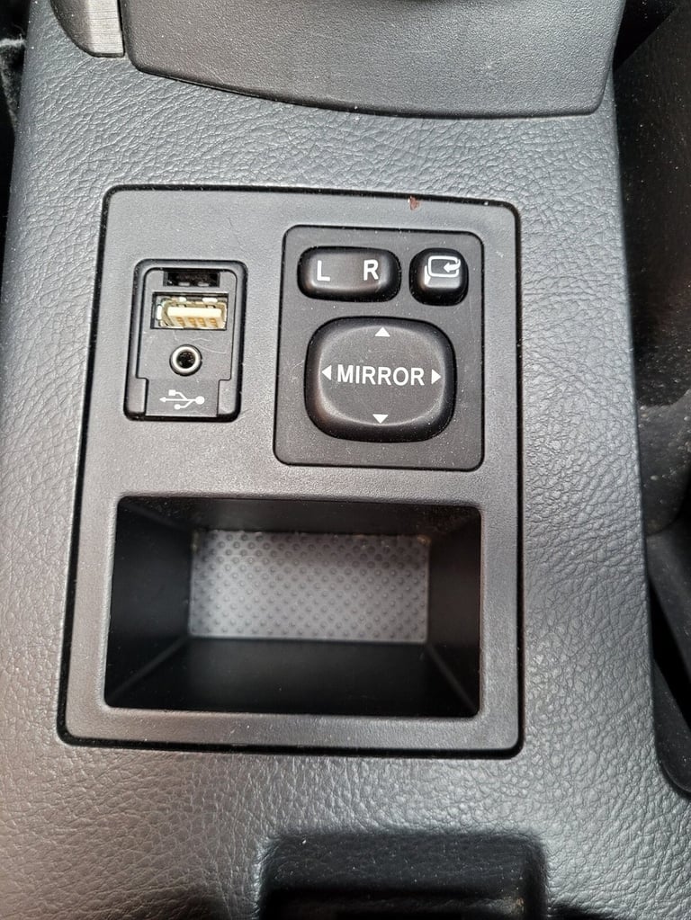2012 Toyota RAV4 2.2 D-4D XT-R 5dr ESTATE DIESEL Manual