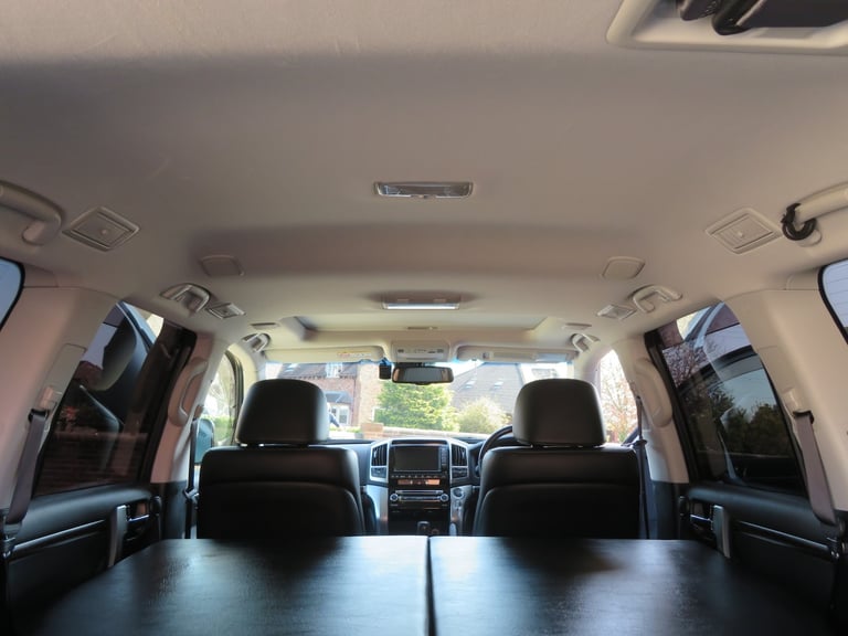 2015 Toyota Landcruiser ZX 4.6 V8  4x4 Petrol Automatic