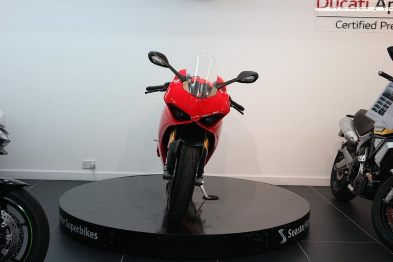 DUCATI PANIGALE V4 S - 2019 - 6300 MILES