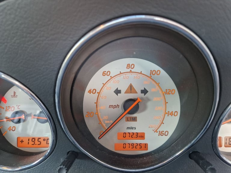 Mercedes SLK320