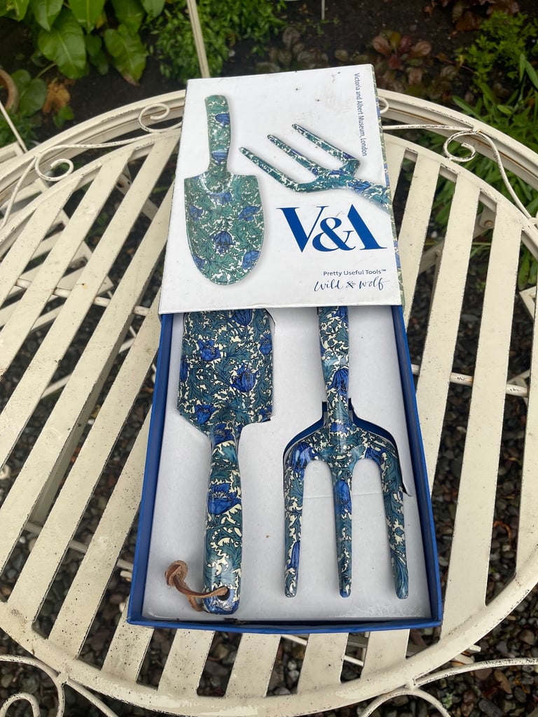 image for V&A fork and trowel set
