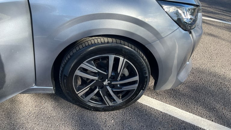 2023 Peugeot 208 1.2 PureTech 100 Allure Premium + 5dr Petrol Hatchback Hatchback Petrol Manual