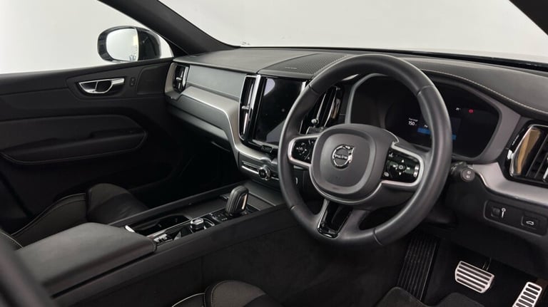 2021 Volvo XC60 B6 R-Design PRO AWD Mild Hybrid(22'Alloys, Harman Kardon, Panroof, Carplay) Estat...