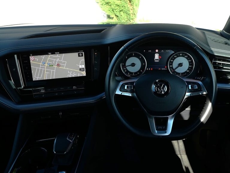 2020 Volkswagen Touareg 3.0 V6 TDI 4Motion R-Line 5dr Tip Auto ESTATE DIESEL Automatic