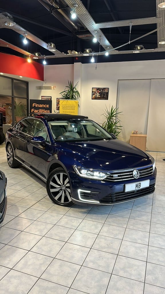 image for VOLKSWAGEN PASSAT 1.4 TSI GTE Advance 2017