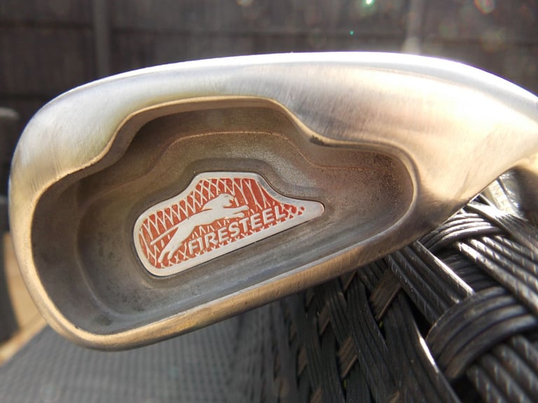 Mens Right Handed Slazenger Firesteel Golf Club Set + Bag, Balls and Tees