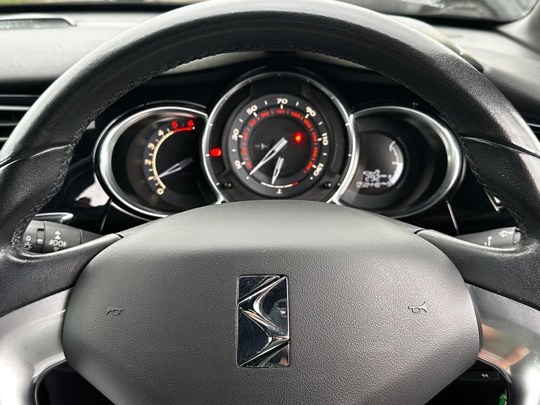 2015 DS Automobiles DS 3 1.6 BlueHDi DStyle Nav Euro 6 (s/s) 3dr HATCHBACK Diesel Manual