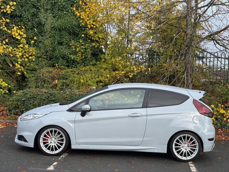 2016 Ford Fiesta 1.6T EcoBoost ST-200 Euro 6 3dr HATCHBACK Petrol Manual