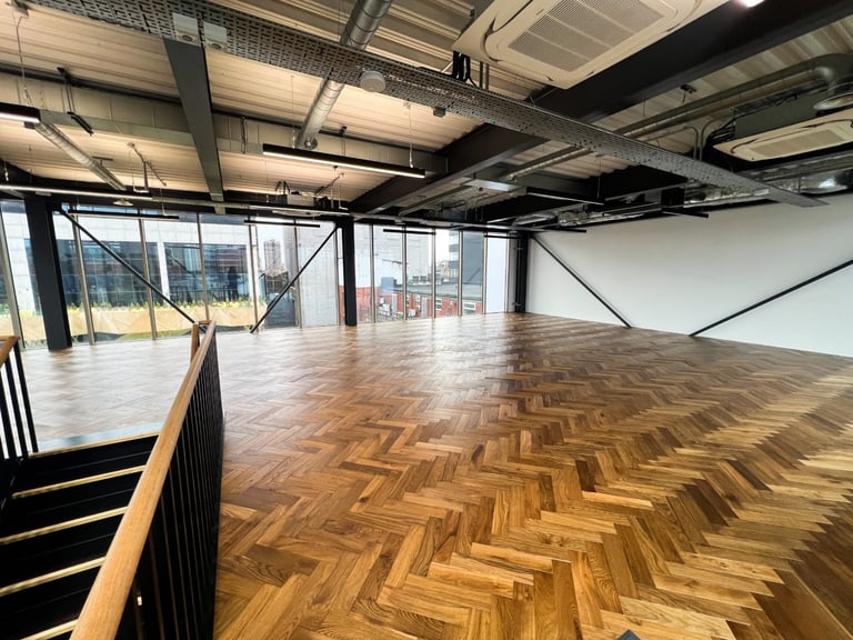 Fully Serviced Contemporary Duplex Office | 3,347 sq ft | Aldgate | 50-83 Desks