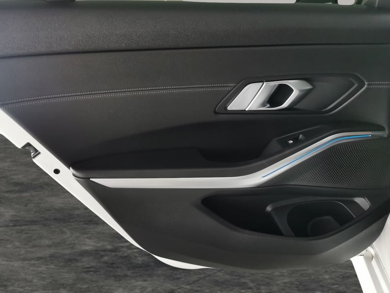 2021 BMW 3 Series 2.0 330e 12kWh M Sport Saloon 4dr Petrol Plug-in Hybrid Auto xDrive Euro 6  Sal...