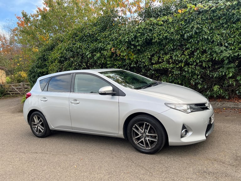 Toyota, AURIS, Hatchback, 2014, Manual, 1364 (cc), 5 doors