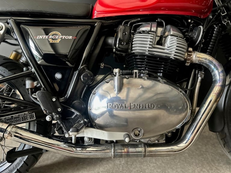 STUNNING LOW MILEAGE 2022/72 ROYAL ENFIELD INTERCEPTOR 650 MOTORCYCLE