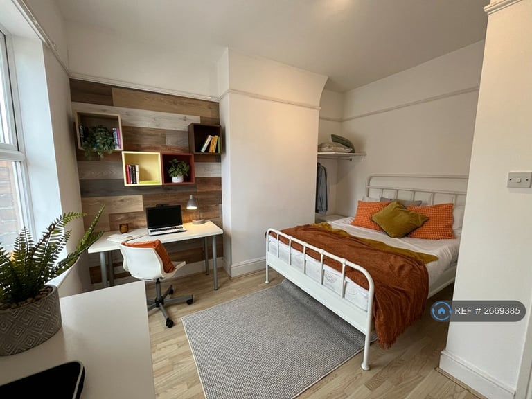 3 bedroom house in Freshfield Road, Wavertree, Liverpool, L15 (3 bed) (#2669385)