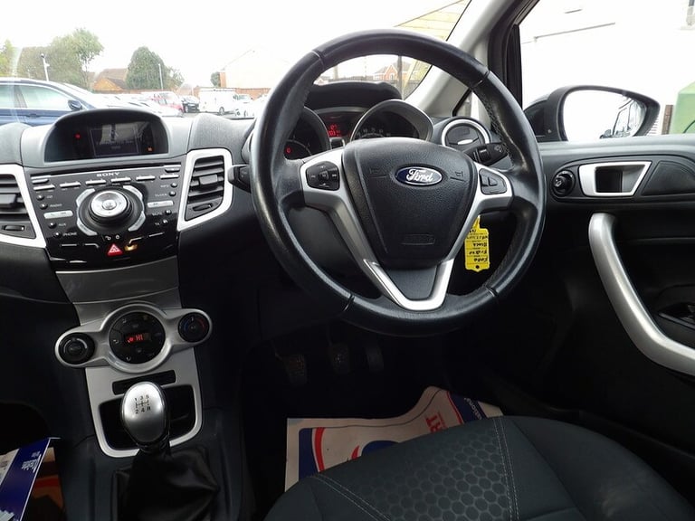 2012 Ford Fiesta Titanium Hatchback Petrol Manual