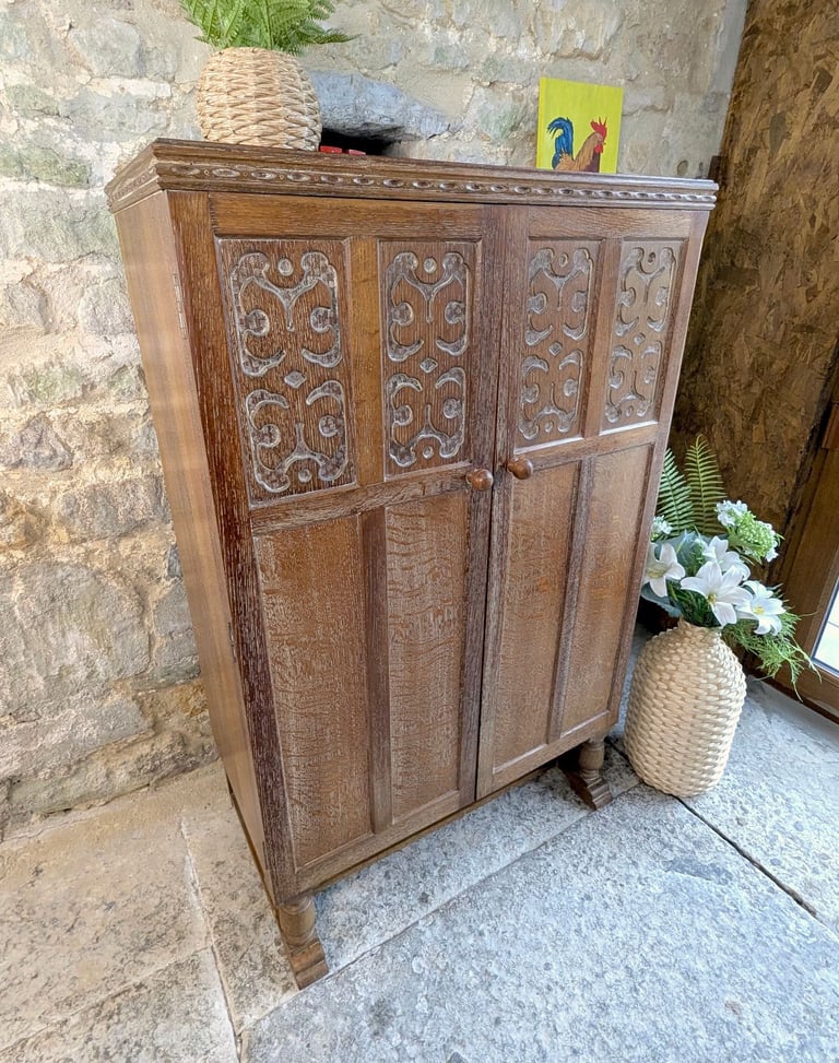 Limed Oak Linen Cabinet Gentlemans Wardrobe - Heathland Furniture