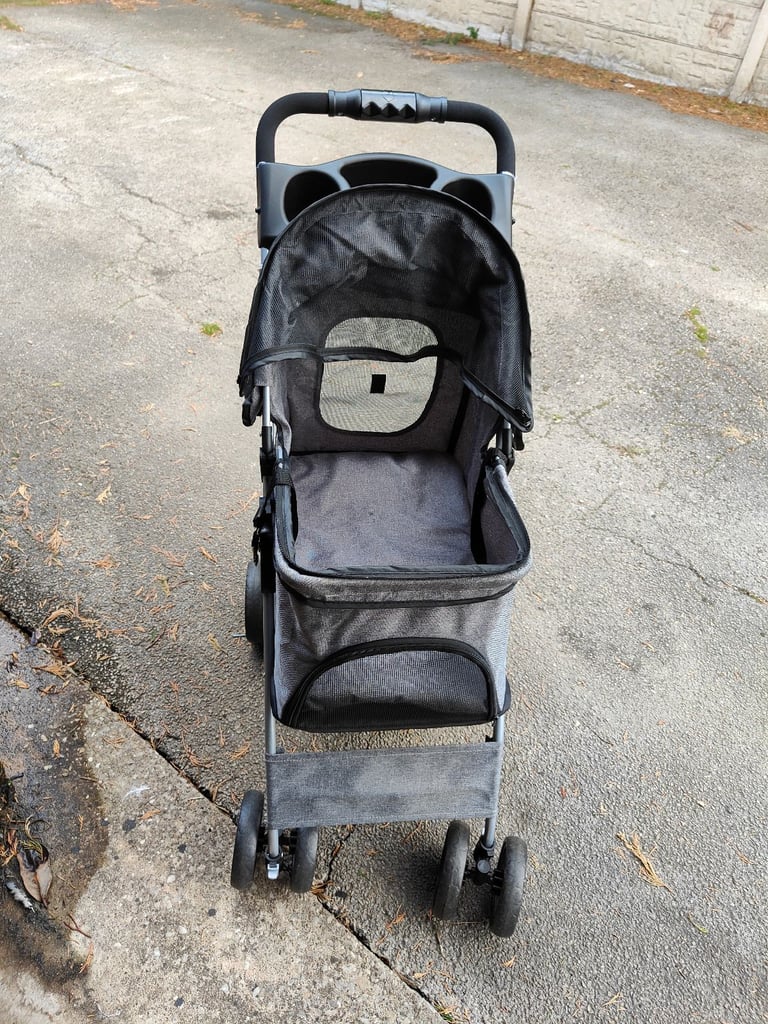 Doggy pushchair