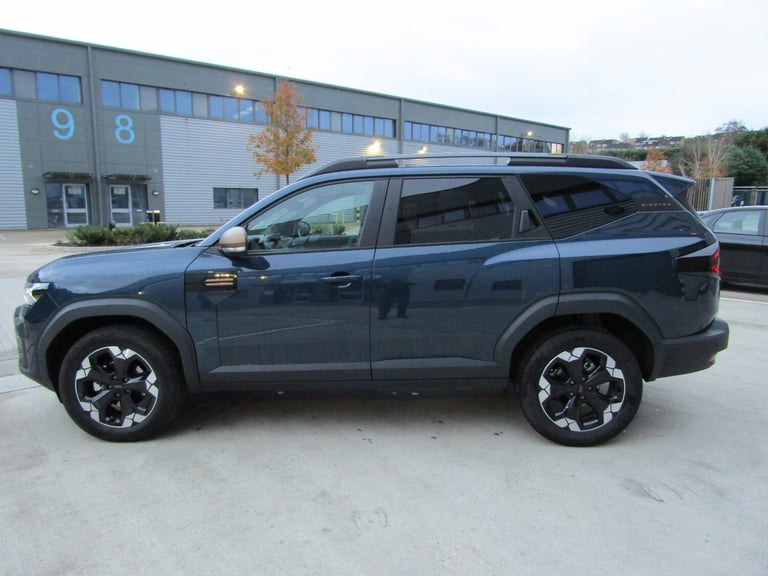  Dacia Bigster 1.2 TCe 140 EXTREME MHEV MILD HYBRID EURO 6 (s/s) LEFT HAND DRIVE  SUV Petrol Manual