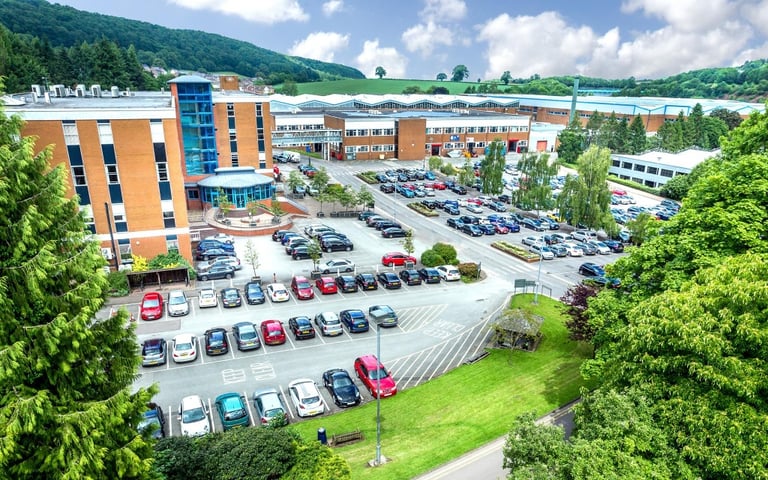 Light Industrial units to rent in Gloucester