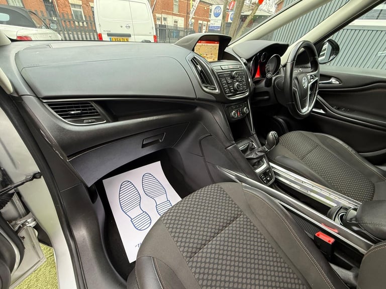 2016 Vauxhall Zafira Tourer 1.6 CDTi ecoFLEX Tech Line MPV 5dr Diesel Manual Euro 6 (s/s) (136 ps...
